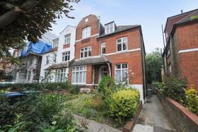 2 bedroom Flat for s...